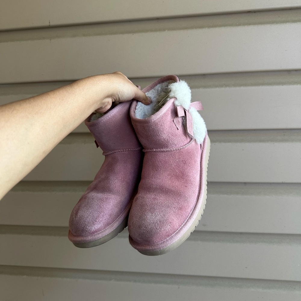 Koolaburra Pink Ankle Boots with Plush Lining